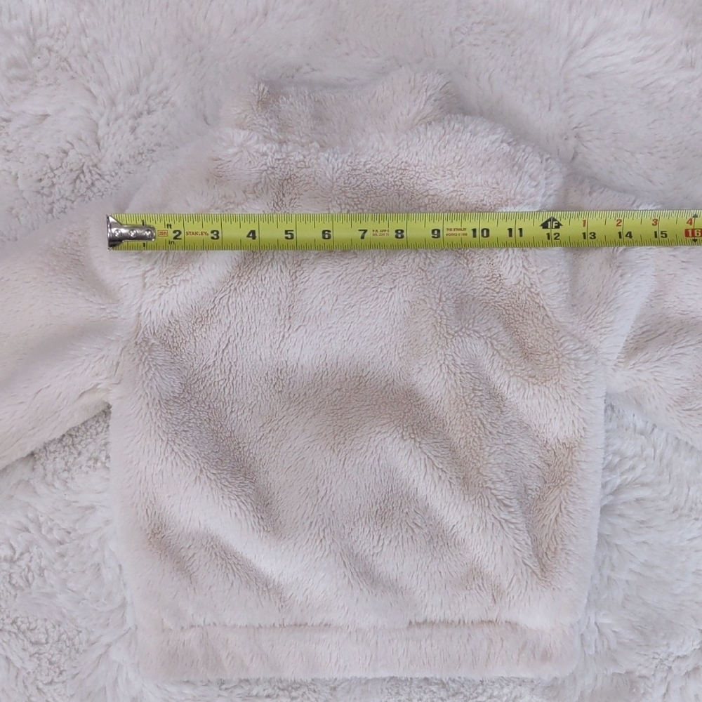 NIKE Cream and Black Fuzzy Jacket - Picture 12 of 16